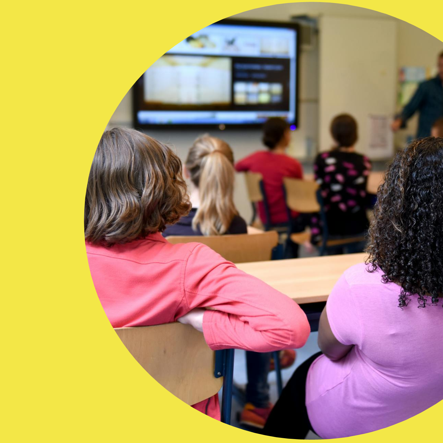 creatividad semicircular de color amarillo en la que destaca una imagen relacionada con el Premio Educación Digital en Entornos Singulares