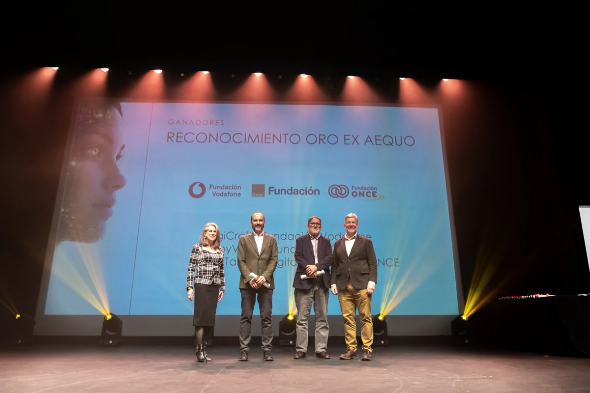 Daniel Morales Gutiérrez, director de ESG, Sostenibilidad y Fundaciones en MASORANGE y Antonio Ingelmo, técnico de Dirección de Accesibilidad Universal e Innovación de Fundación ONCE